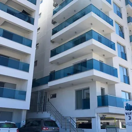 Waves - Beachfront -30m From The Beach